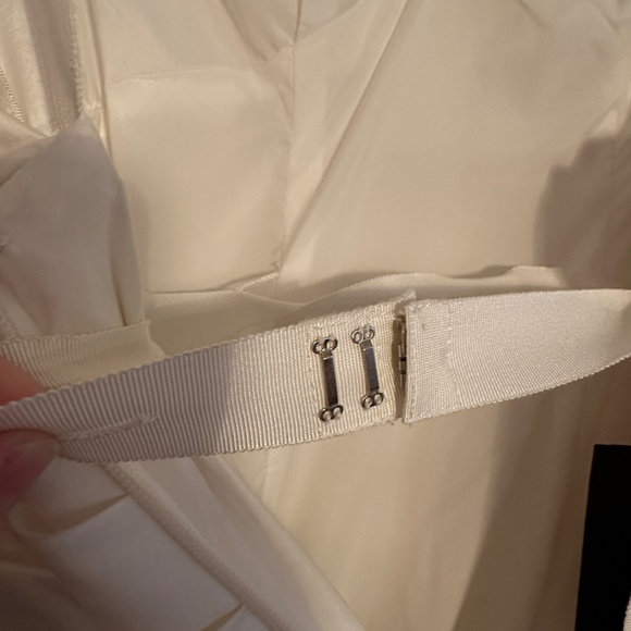 WHITE BY VERA WANG NWT SIZE 2 PLEATED SATIN TULLE ORGANZA WEDDING DRESS - Picture 10 of 16